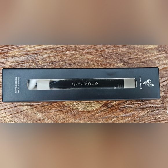 NWT Younique MOODSTRUCK Magnetic Lash Bundle- Inspiring - Picture 6 of 12